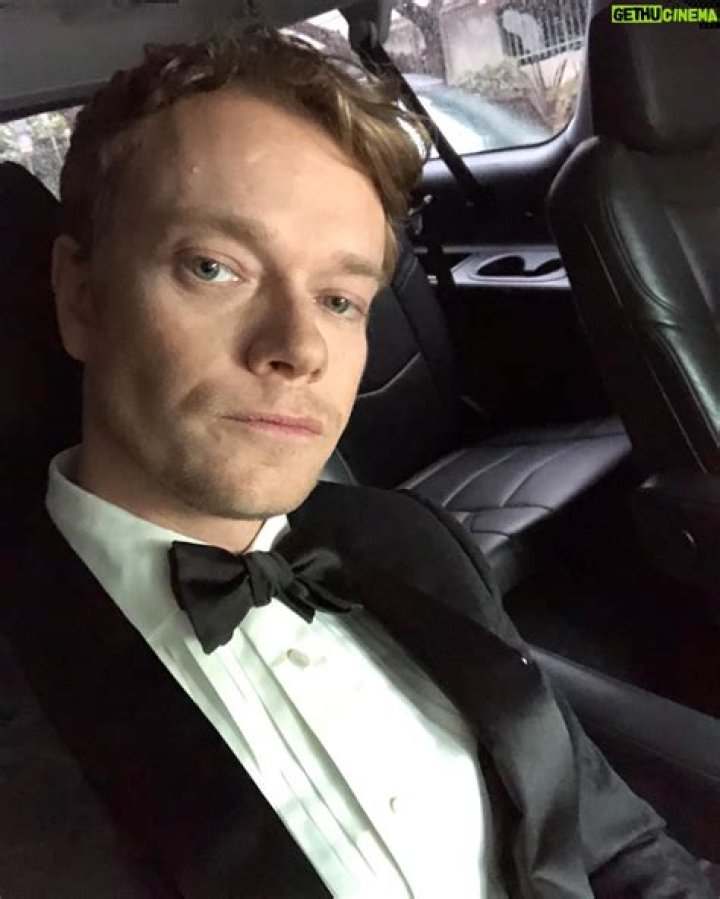 
How Much Money Does Alfie Allen Make? Latest Income Salary
