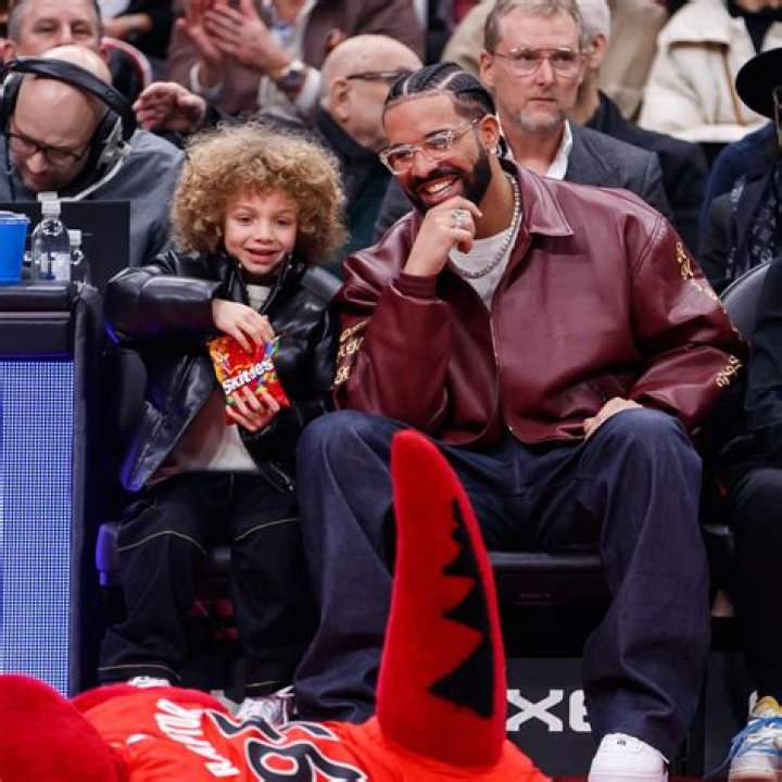 
How Much Money Does Aubrey Drake Graham Make? Latest Income Salary
