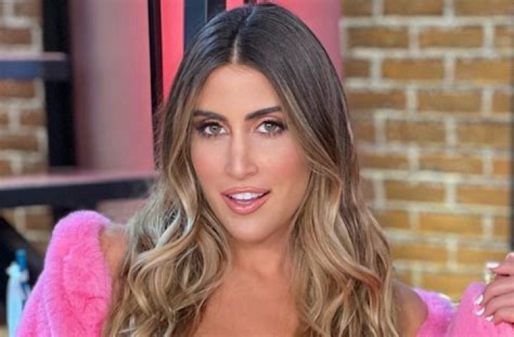 Sofía Rivera Torres in Bathing Suit is "Shooting my Shot" — Celebwell